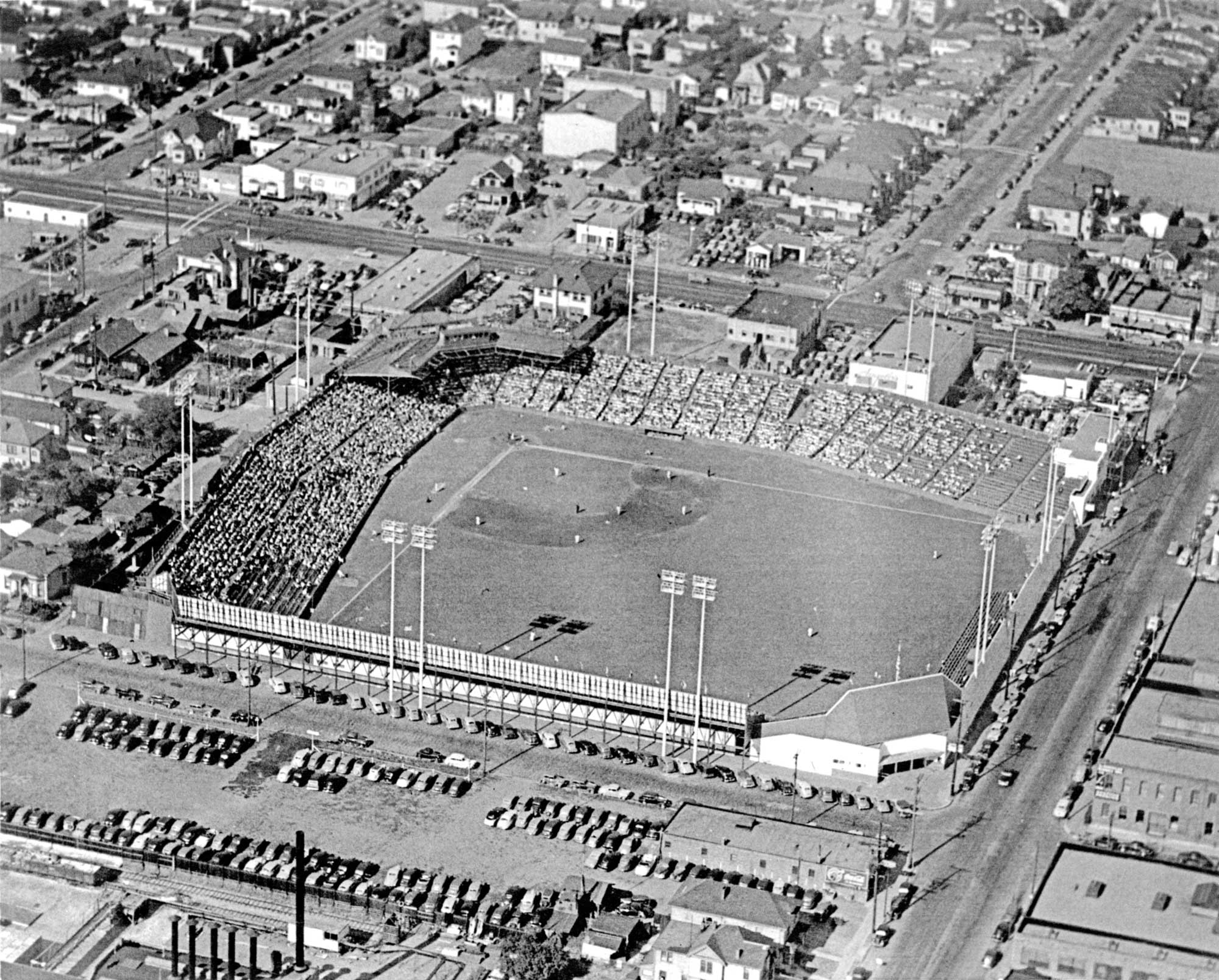 Oakland Oaks Ballpark - Emeryville Historical Society